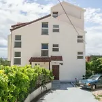 Dag Apartament Podstrana